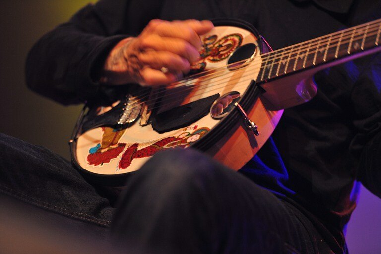 20-Harry_Manx_20121006.jpg